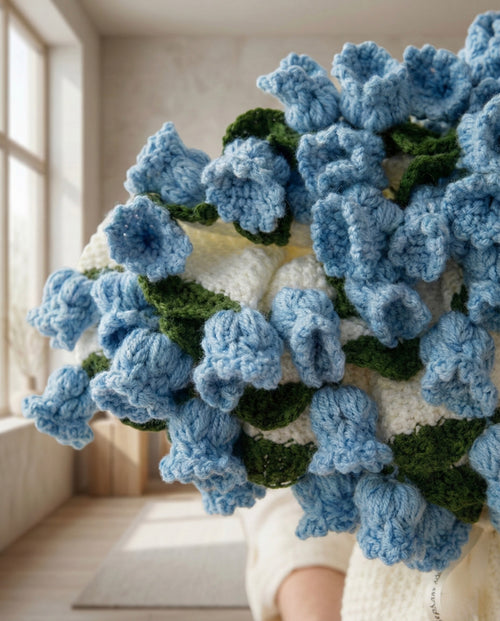 Petaly Bouquet Blanket – Blue Serenity